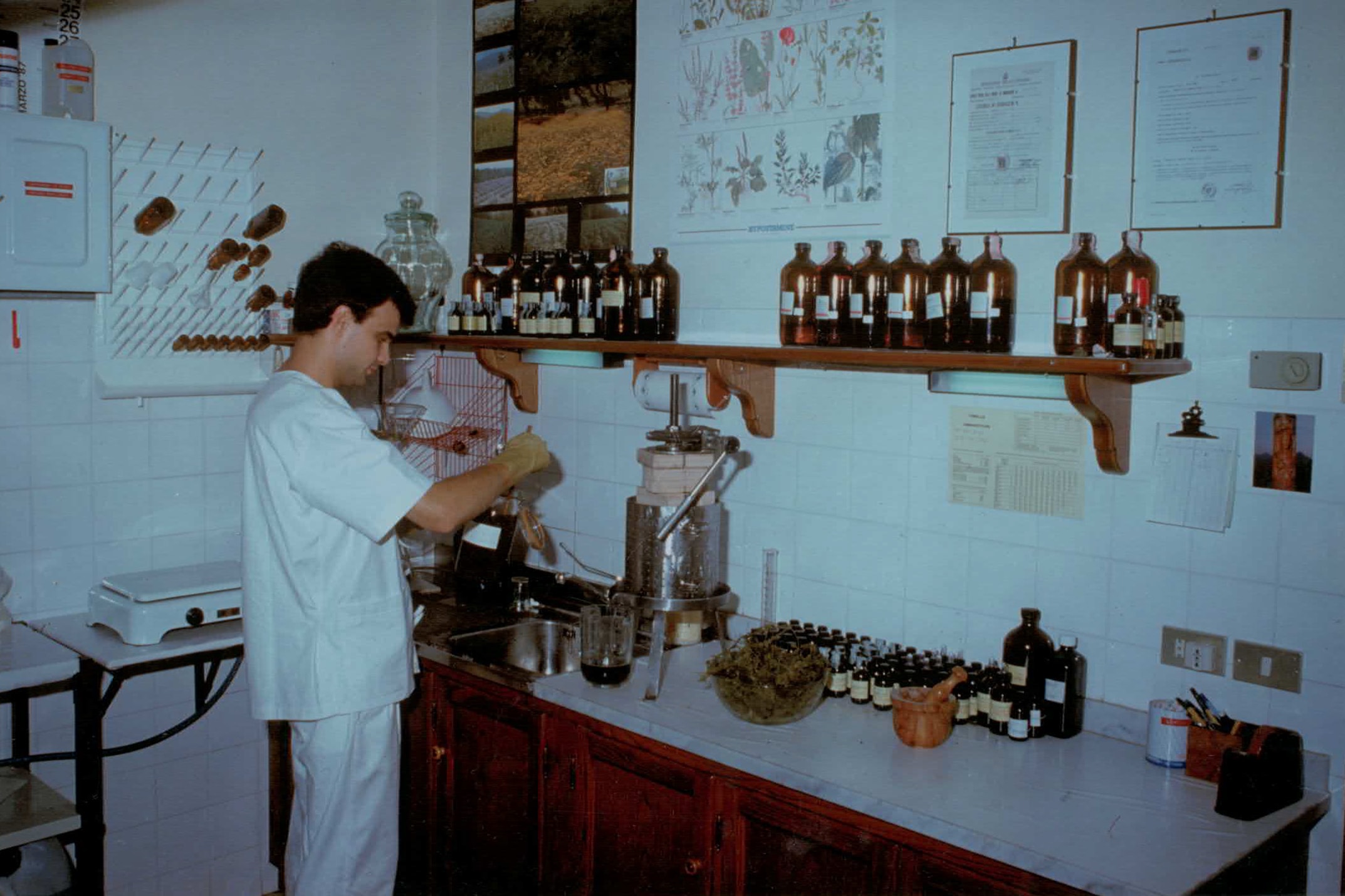 Erboristeria_Demetra_Laboratorio_05